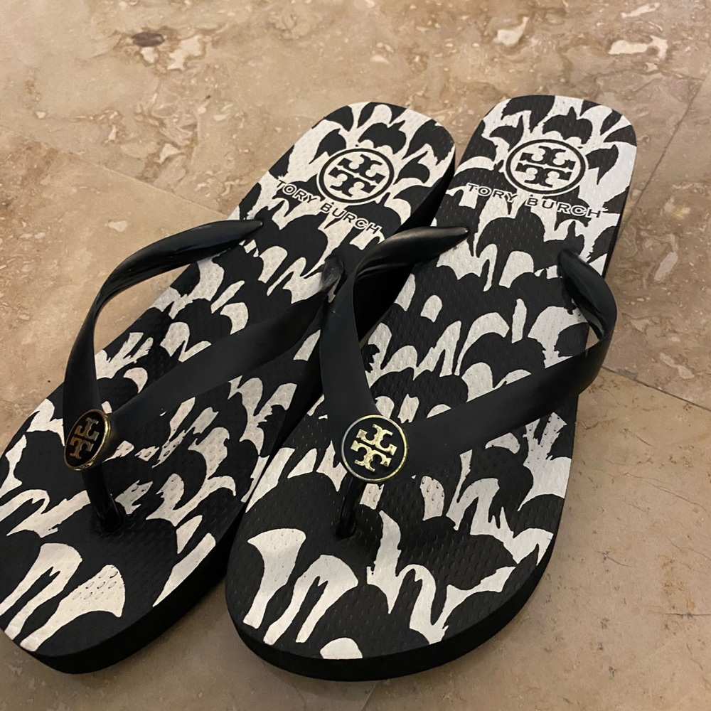 Tory Burch flip flops